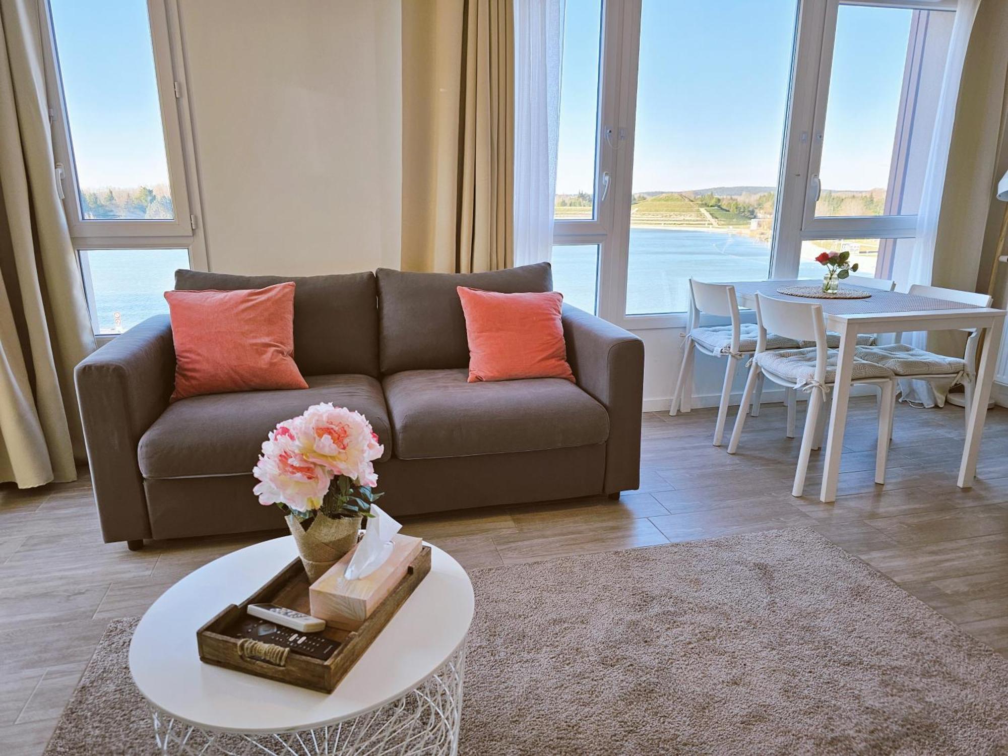 Lakeside Provence - Appartement Classe 4 Etoiles, Vue Sur Le Lac, Parking Sous-Sol, Double Clim Monteux Exterior foto